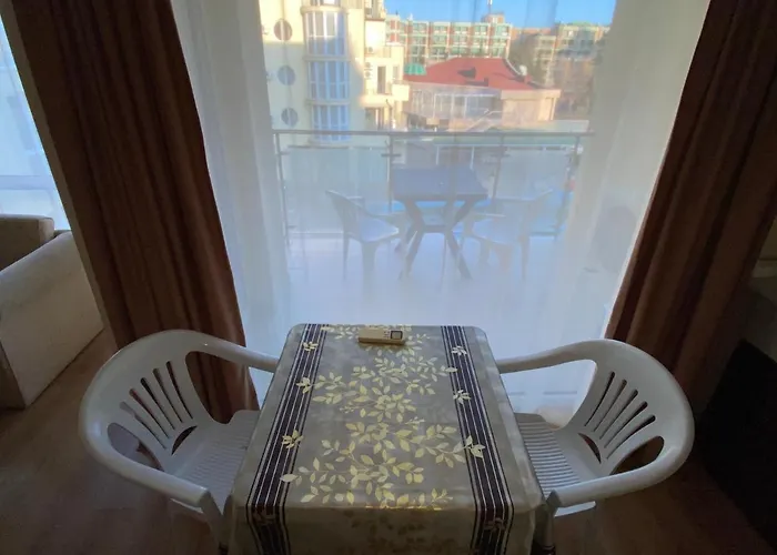 Vechna R 18 Sunny * Slantchev Briag