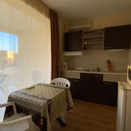 Vechna R 18 Sunny * Sluneční pobřeží